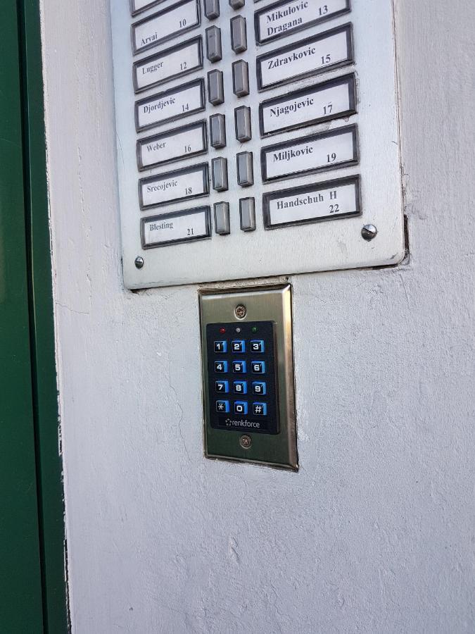 Gerald'S Apartment 16 Вена Экстерьер фото