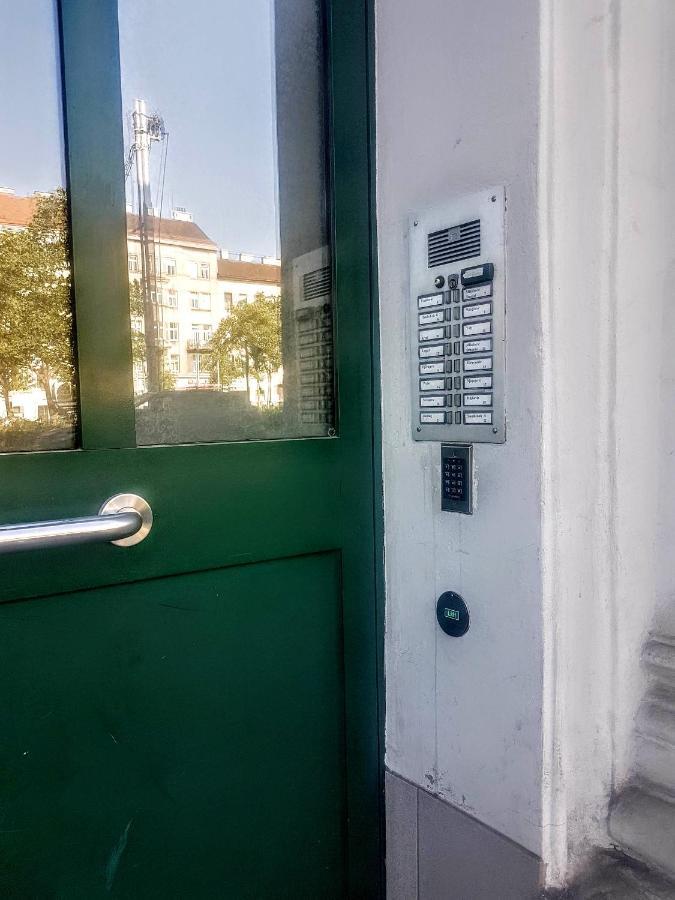 Gerald'S Apartment 16 Вена Экстерьер фото